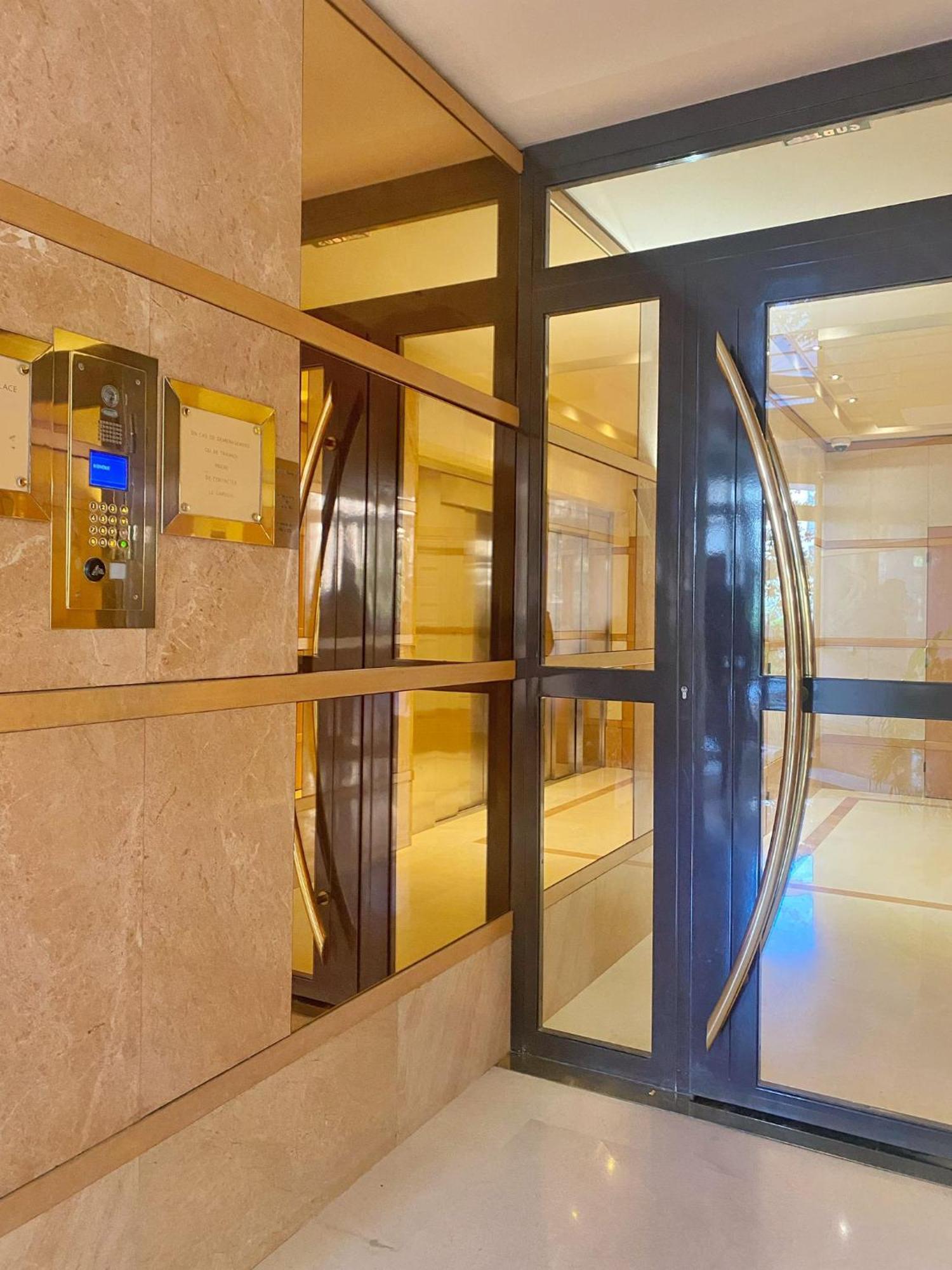 Superbe Appartement Terrasse Levallois-Perret Exterior foto